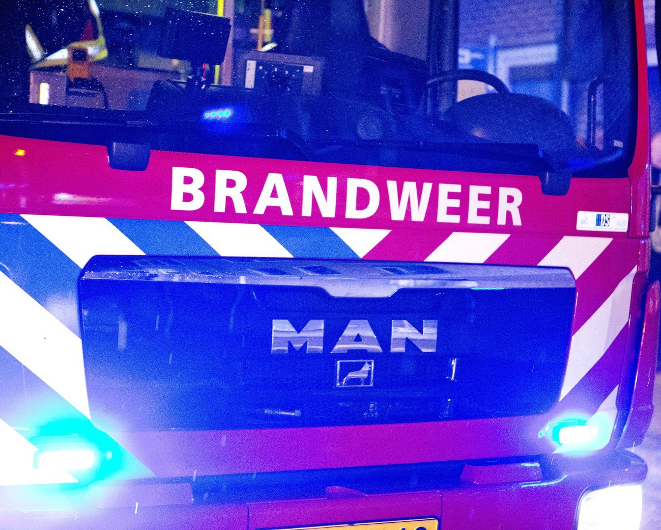 Natuurbrand van 10 bij 10 meter snel geblust