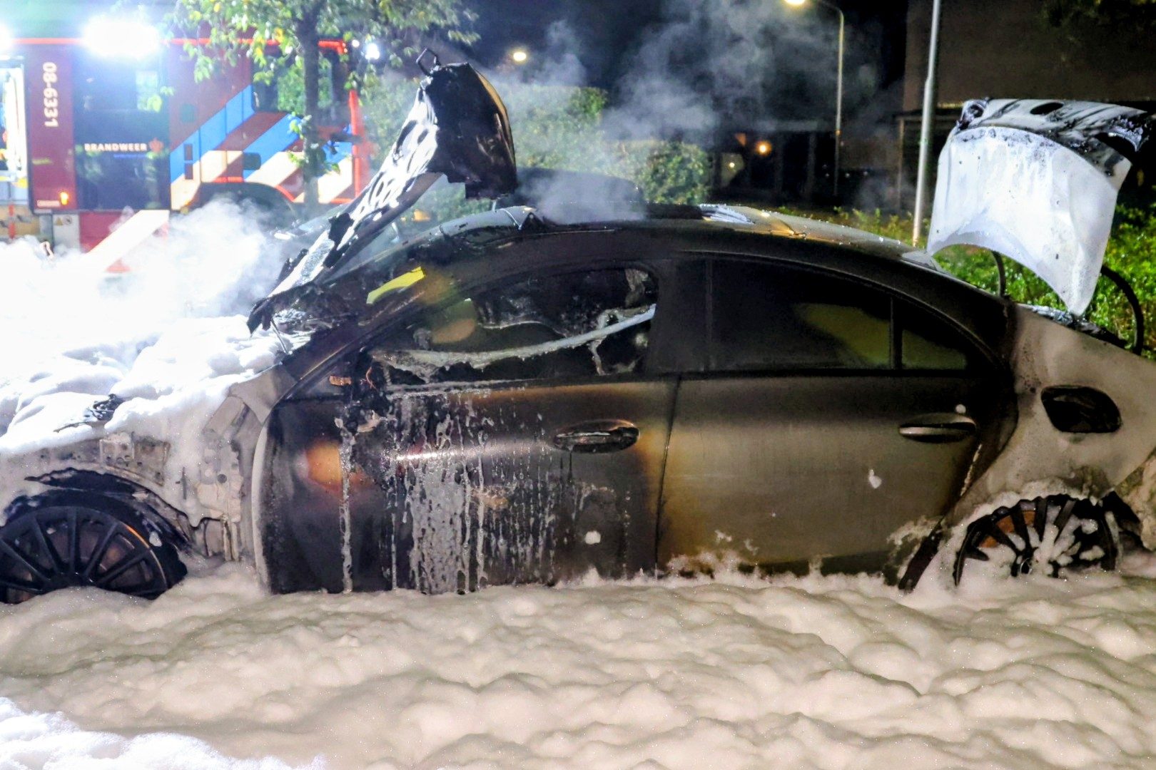 Cameratoezicht ingesteld na reeks autobranden en explosie