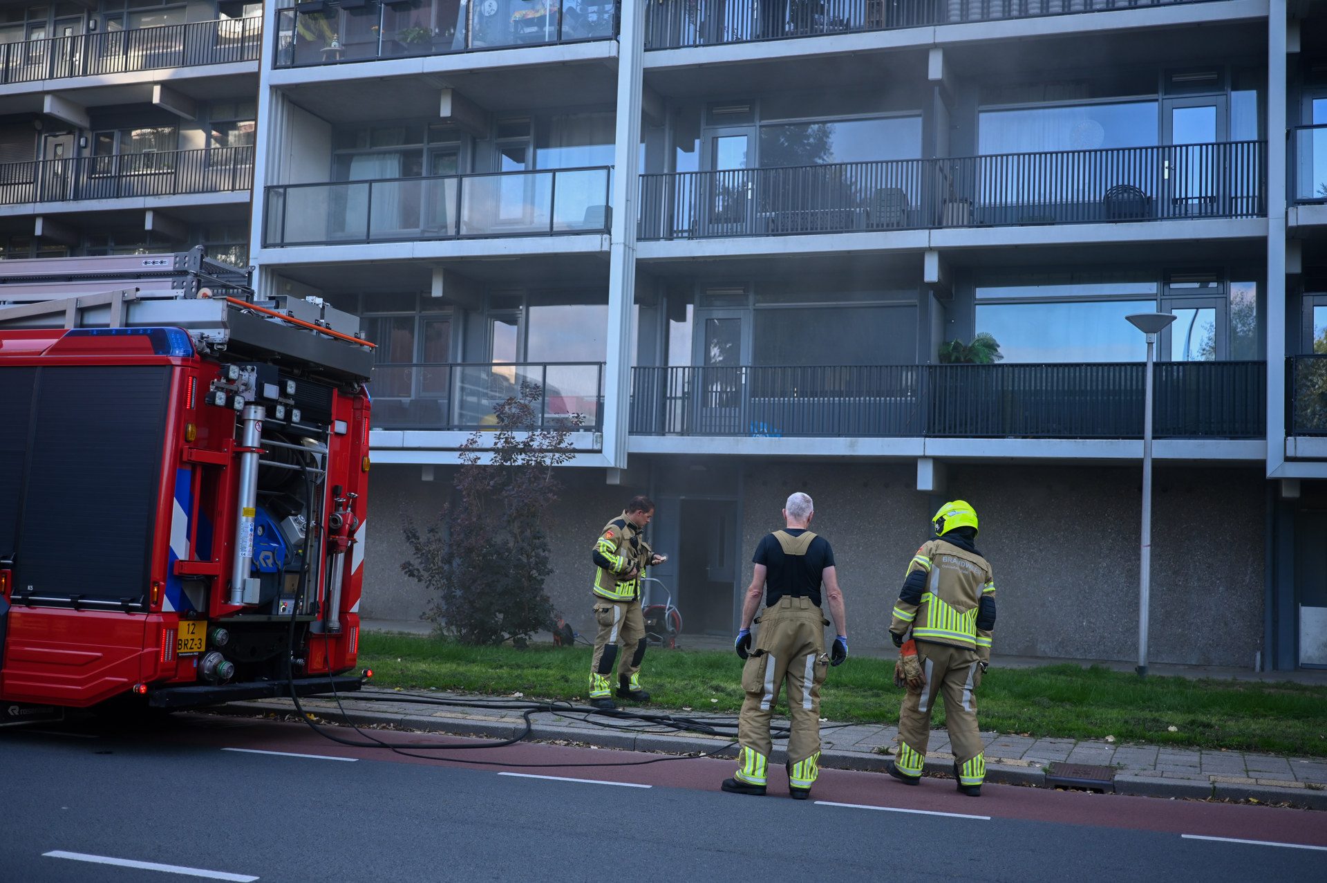 Woningen ontruimd na brand in berging van flat in Nijmegen